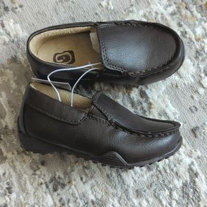 Toddler size 6 dark brown dress shoes